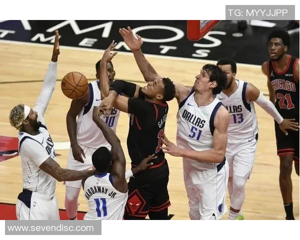 2013年小牛队与公牛队激战回顾：经典对决与精彩瞬间的深度分析